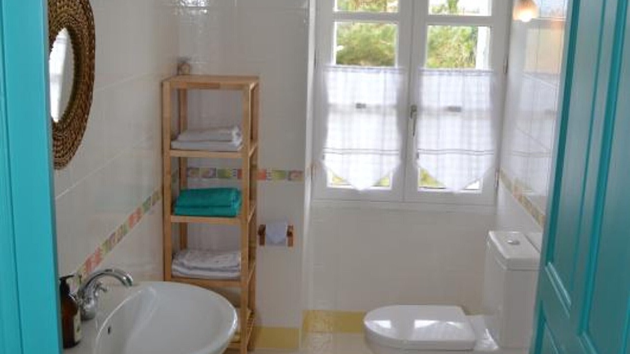 Photo of Bathroom in Seuilly