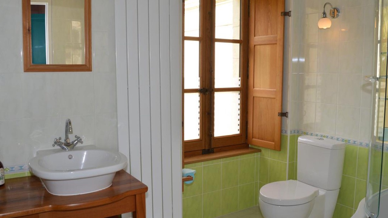 Photo of Bathroom in Seuilly