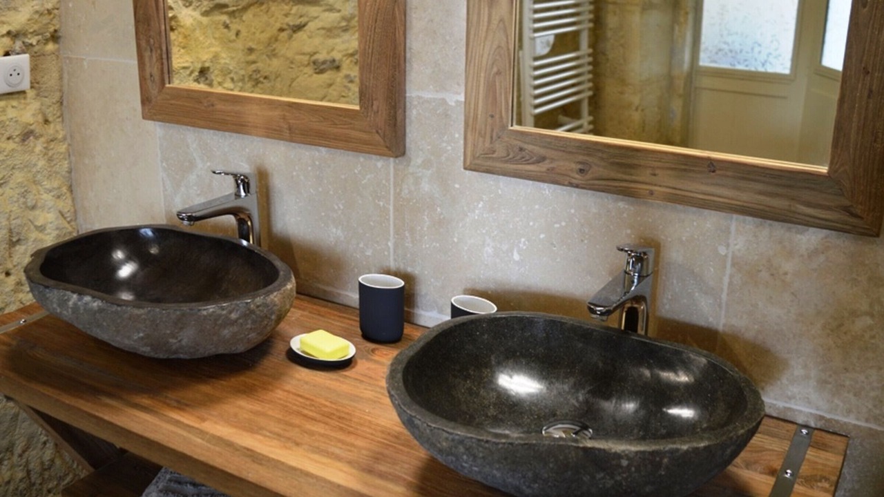 Photo of Bathroom in Vouvray