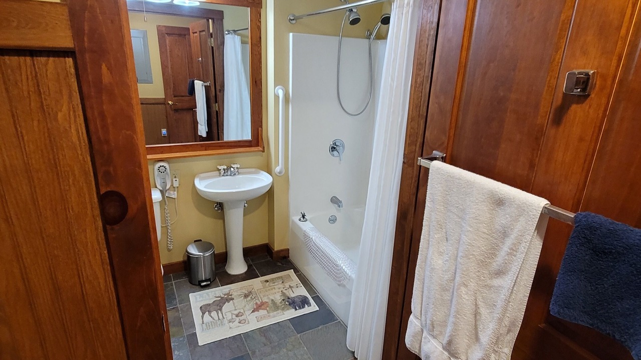 Photo of Others in Edray