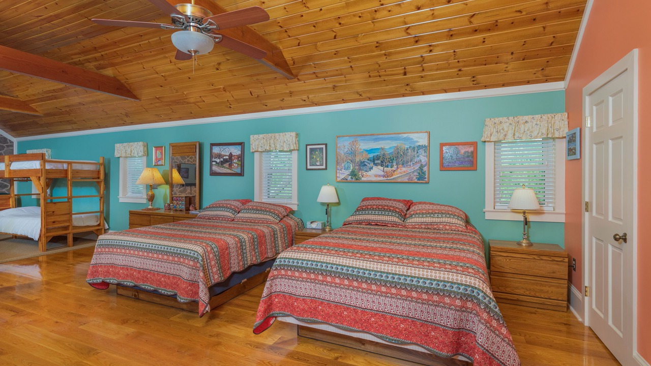 Photo of Others in Reinholds