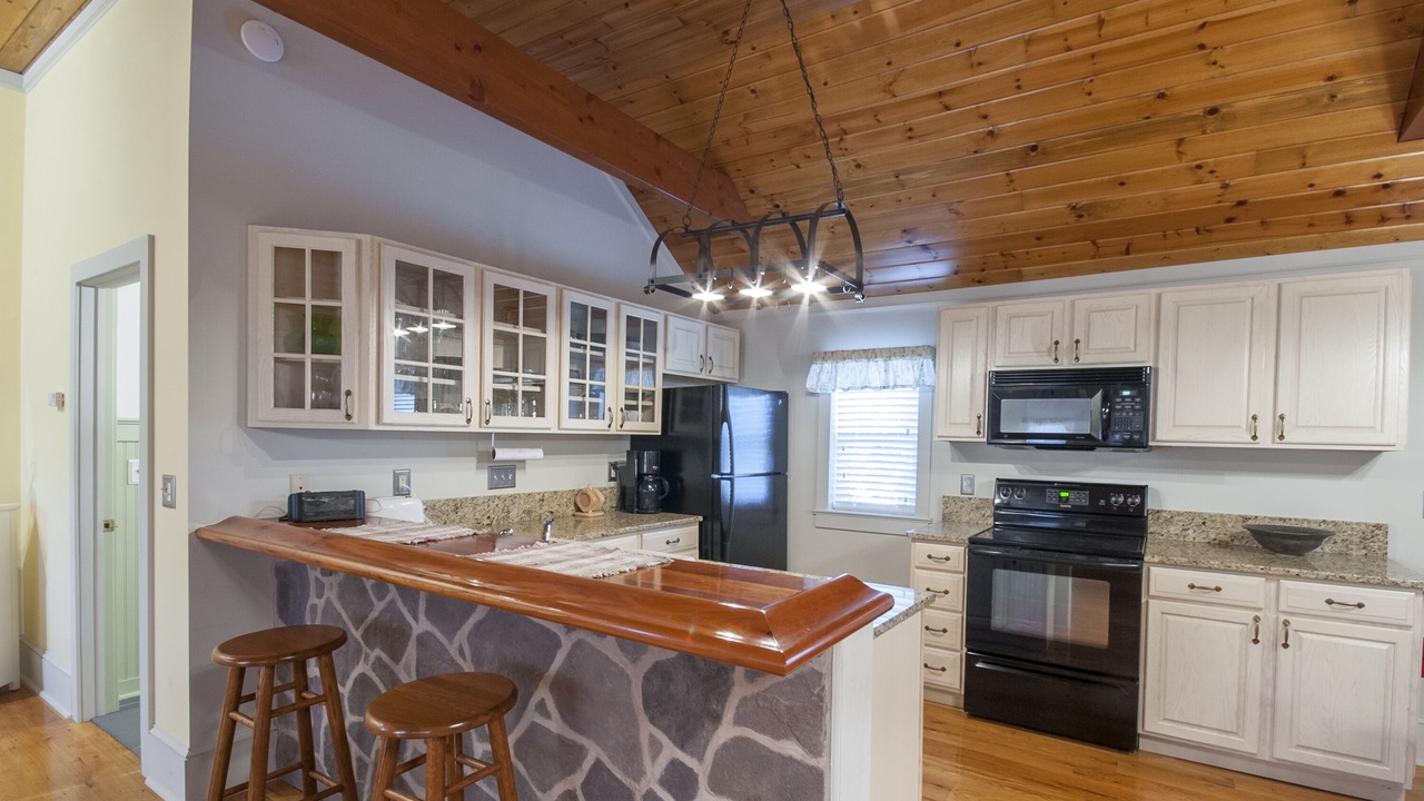 Photo of Others in Reinholds