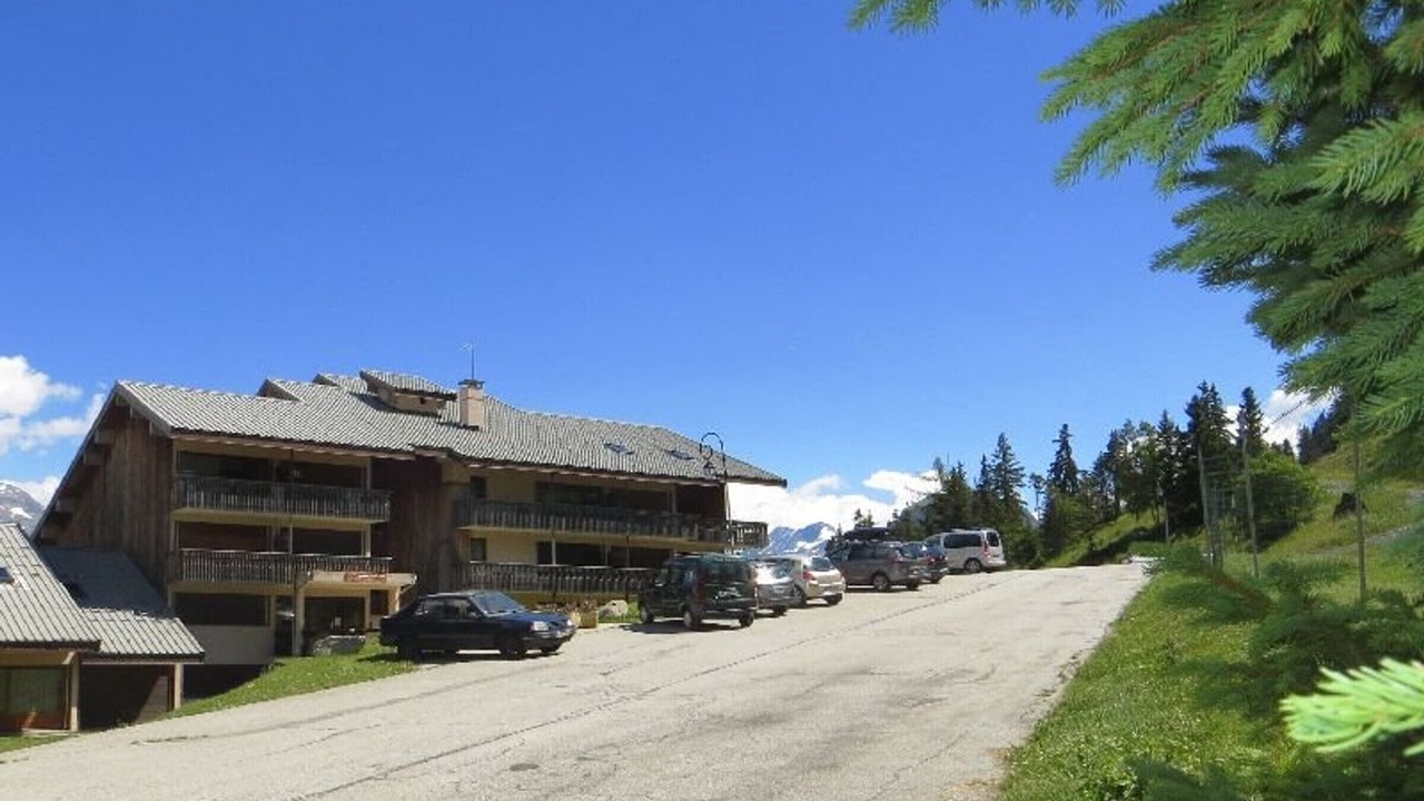 Photo of Outdoor in Auris