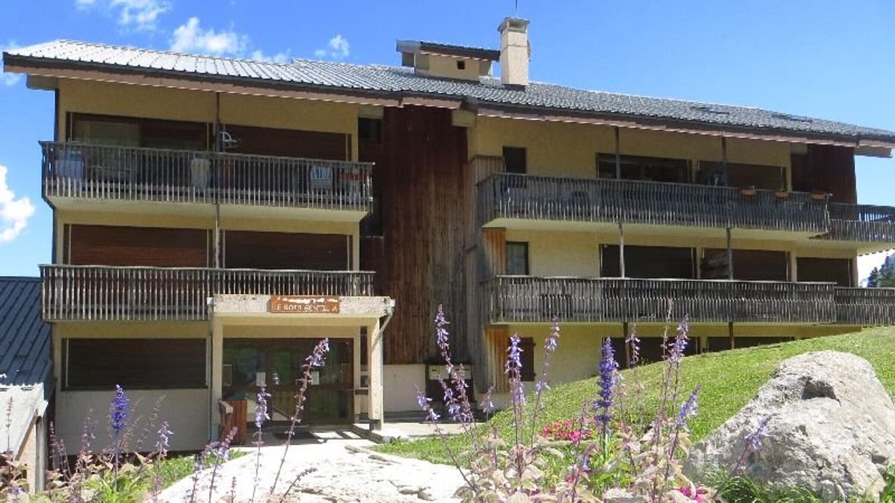 Photo of Outdoor in Auris