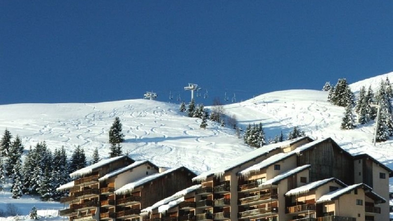 Photo of Outdoor in Auris
