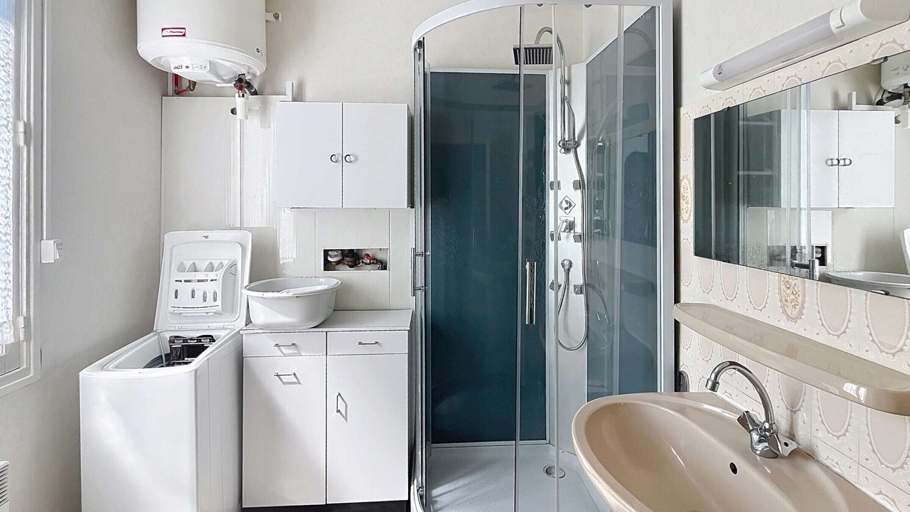 Photo of Bathroom in Jullouville