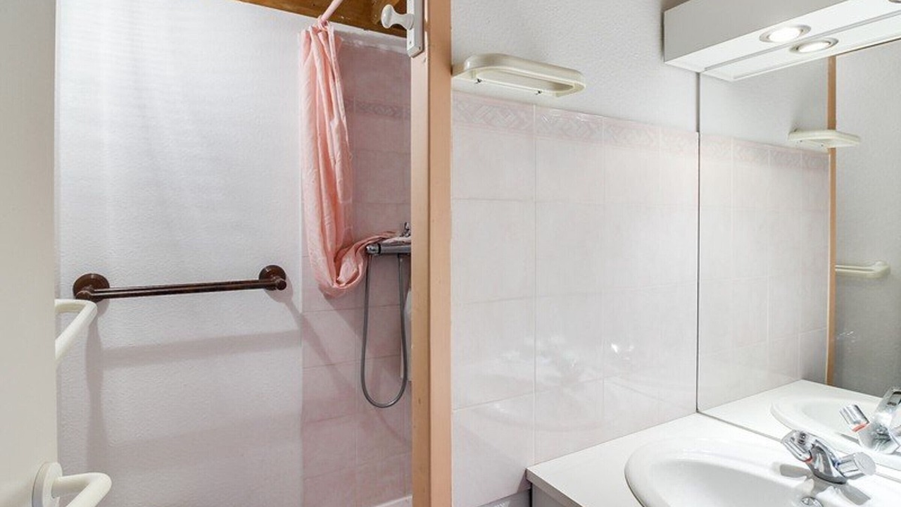 Photo of Bathroom in Esquieze-Sere