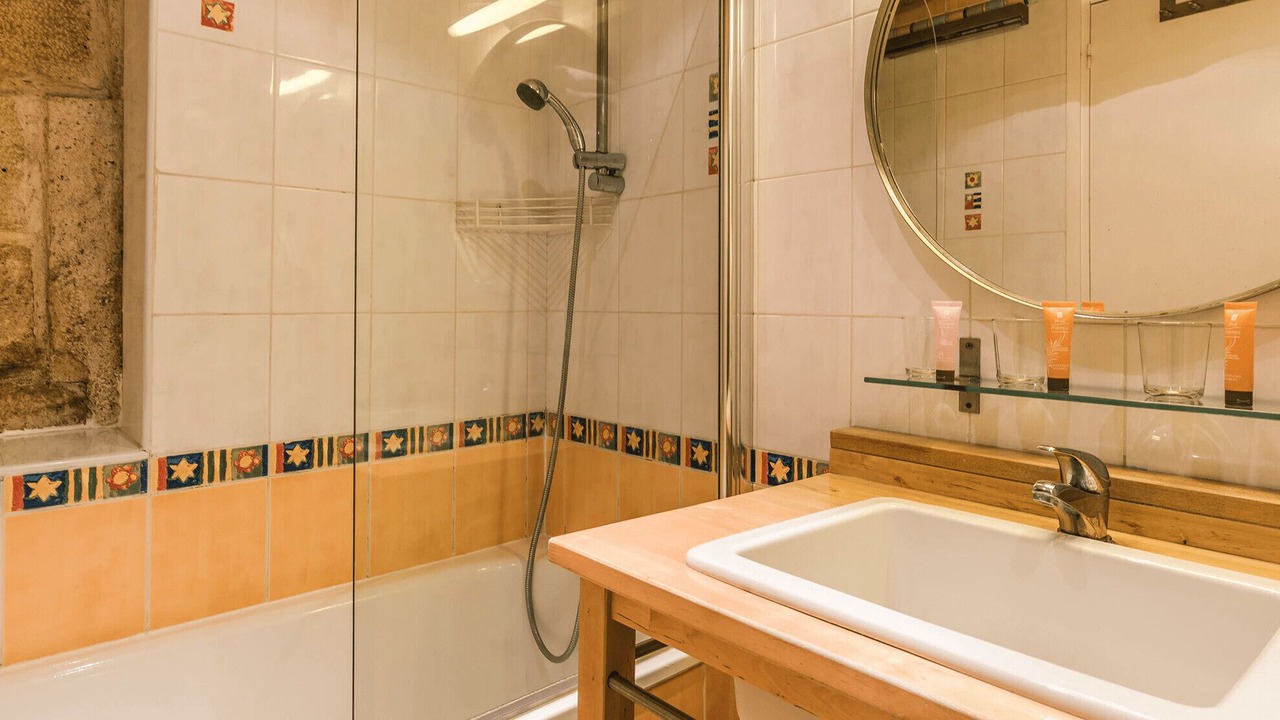 Photo of Bathroom in Arts-et-Metiers