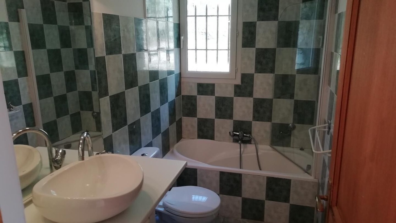 Photo of Bathroom in Callas