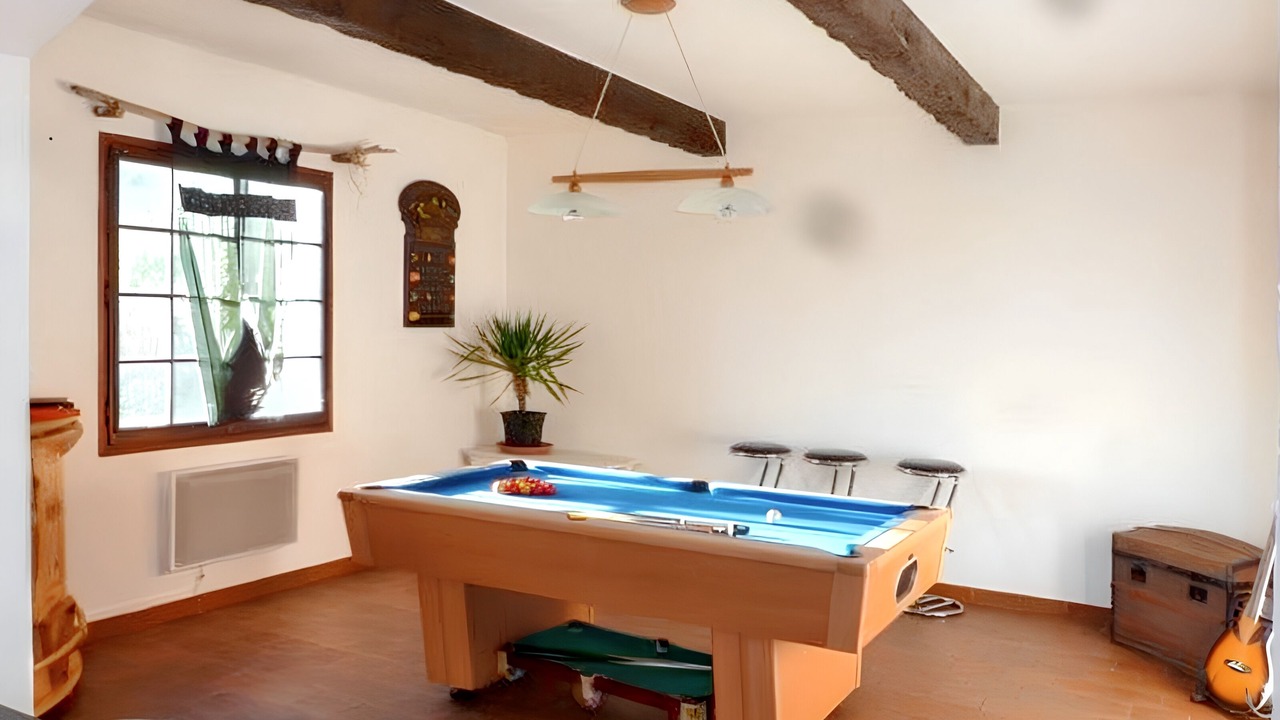 Photo of Others in Cannes-et-Clairan