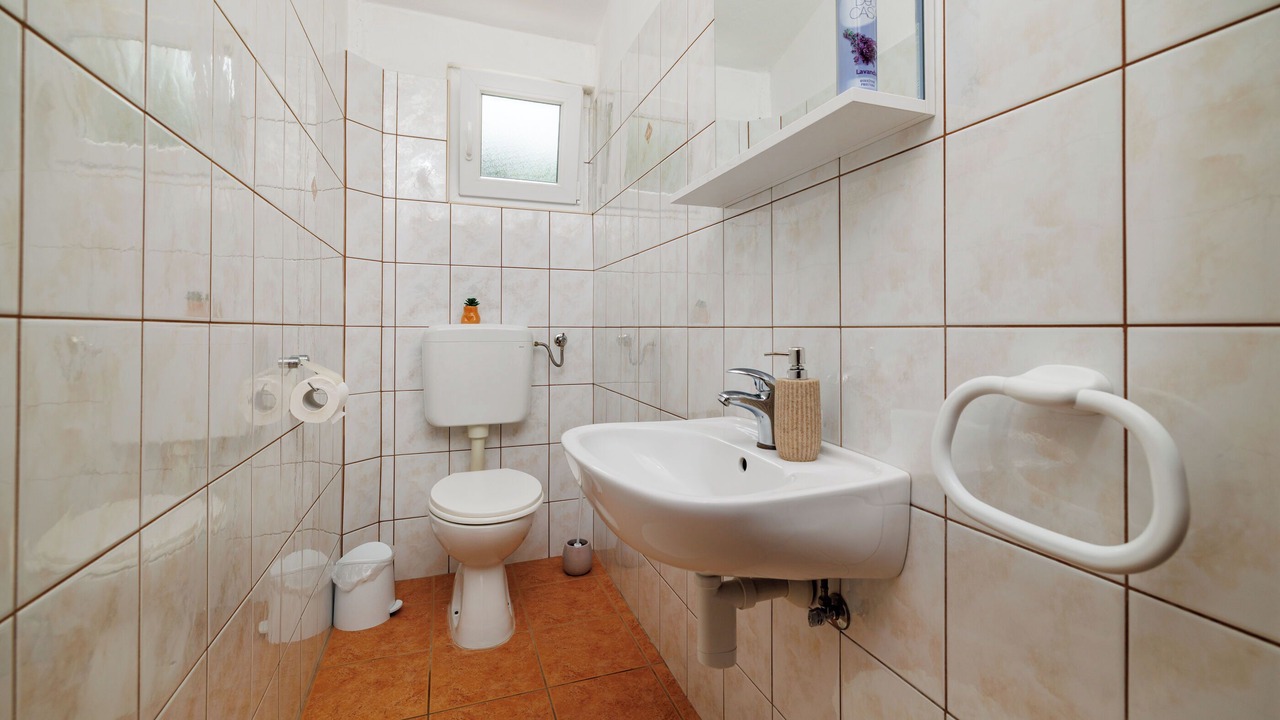 Photo of Bathroom in Kampor