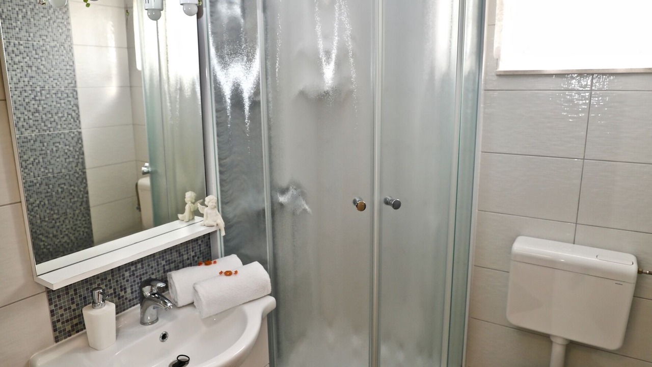 Photo of Bathroom in Sucuraj