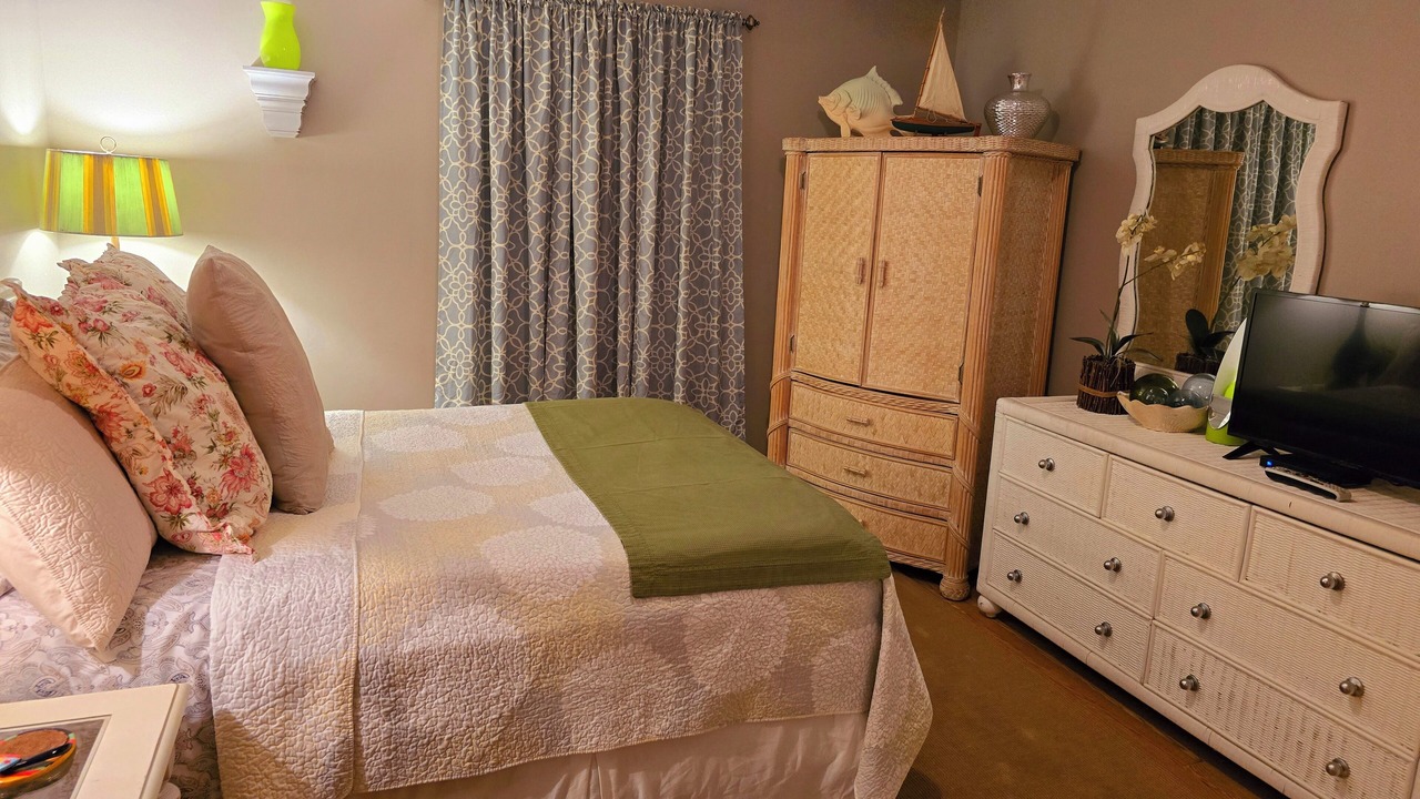 Photo of Bedroom in Kiska Beach