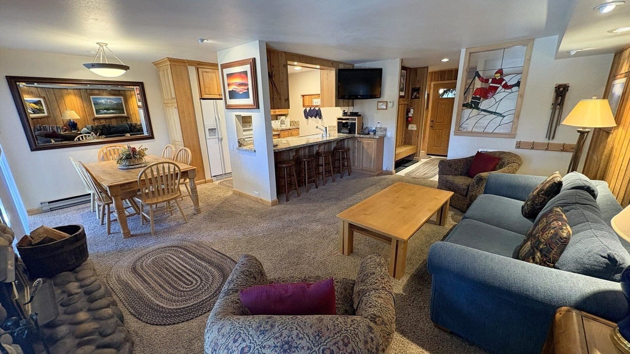 Photo of Bedroom in Mammoth Lakes