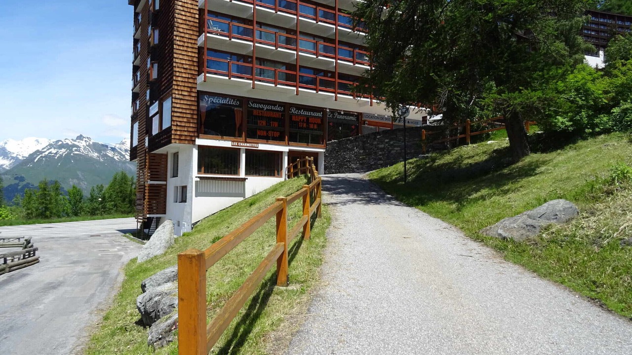 Photo of Outdoor in Arc-1600