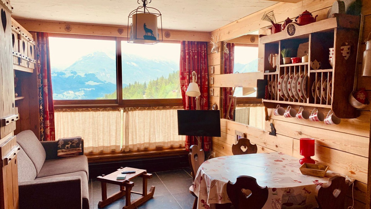 Photo of Livingroom in Arc-1600