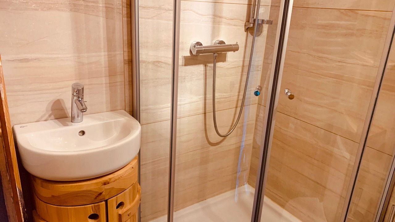 Photo of Bathroom in Arc-1600