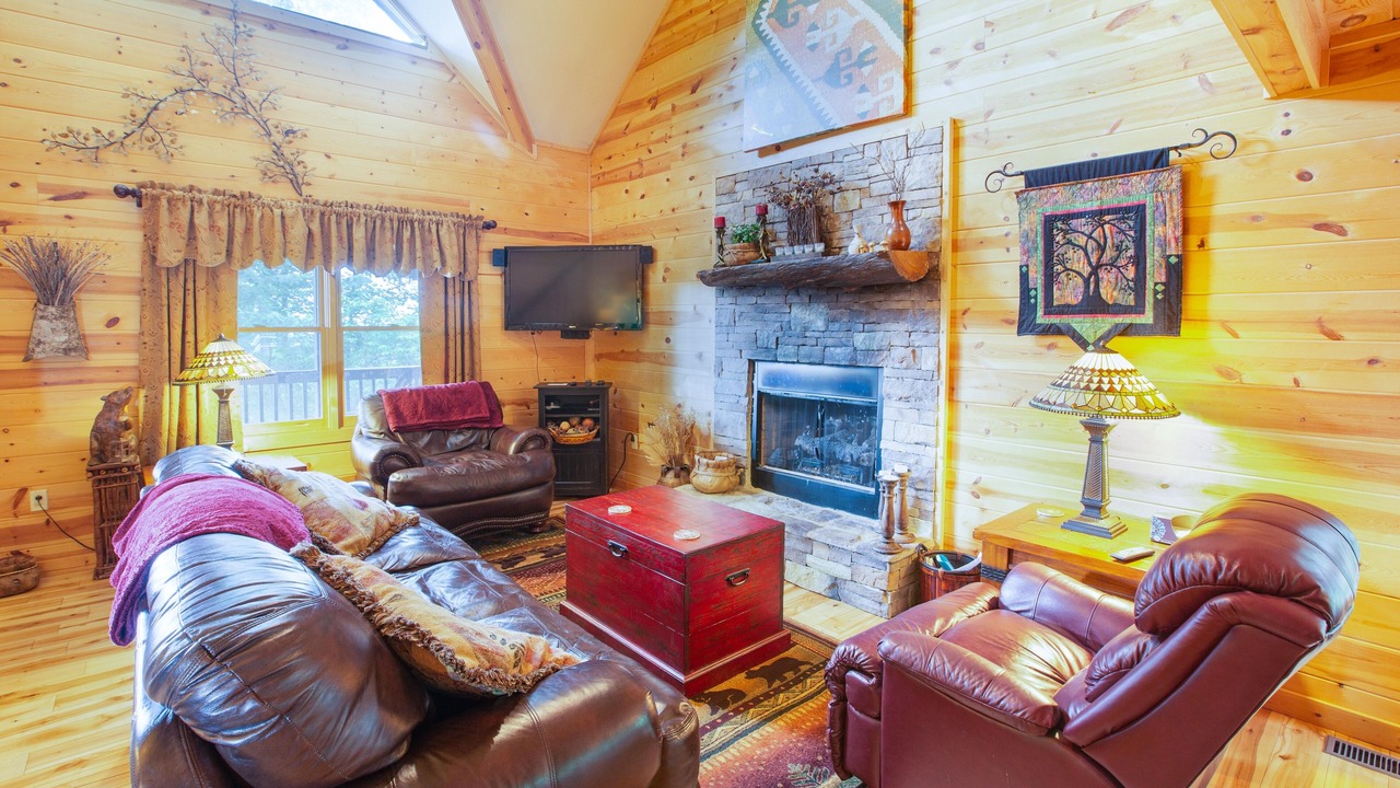 Photo of Bedroom in Hiawassee