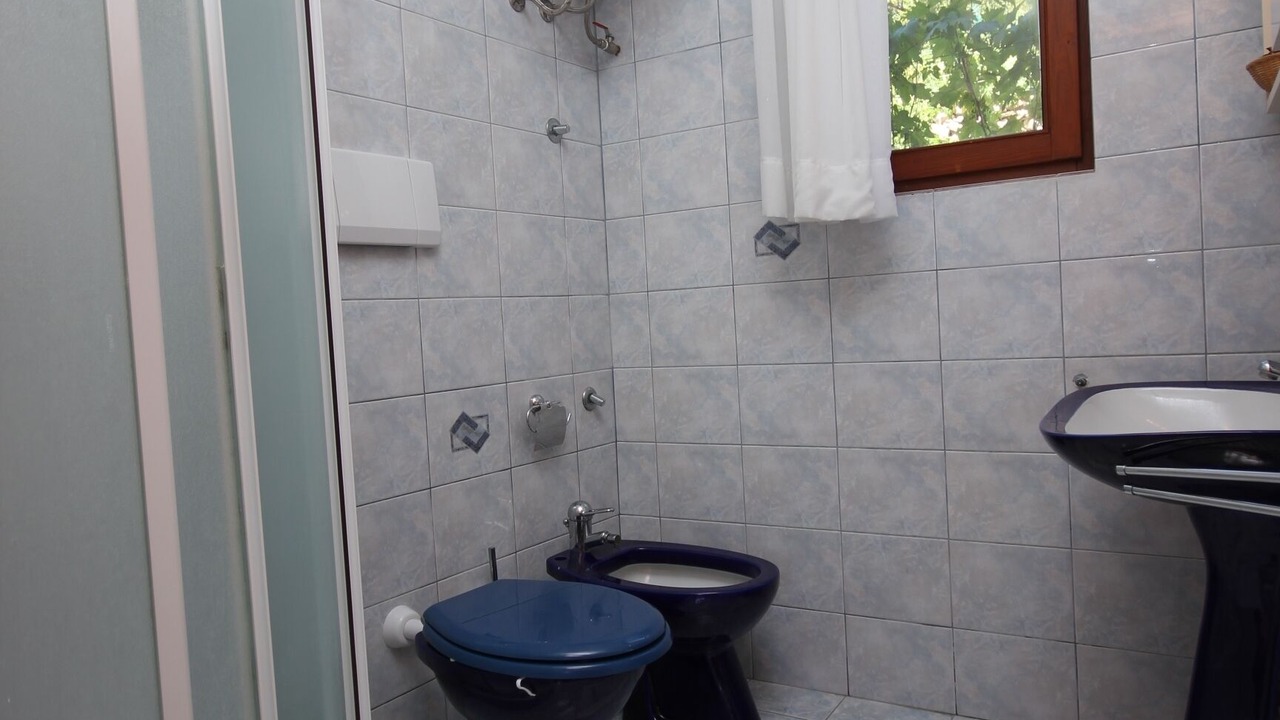 Photo of Bathroom in Cove Murtar