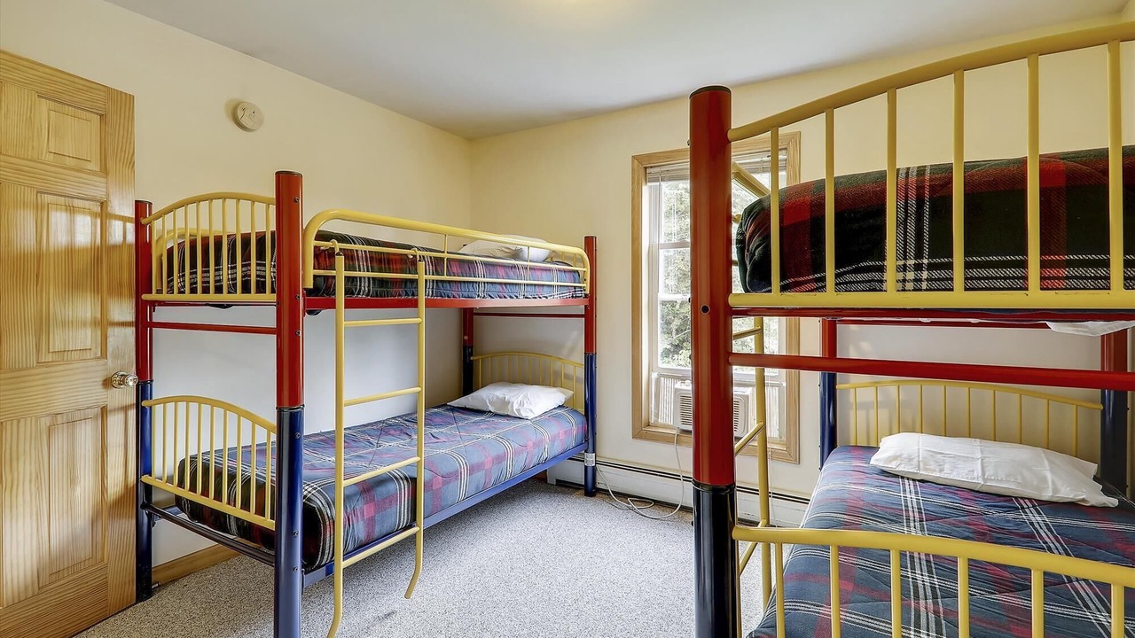 Photo of Bedroom in Waterbury Center