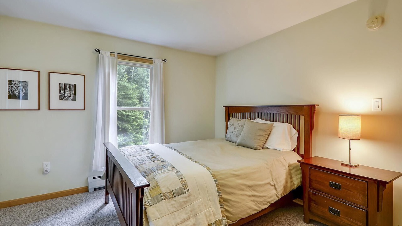 Photo of Bedroom in Waterbury Center