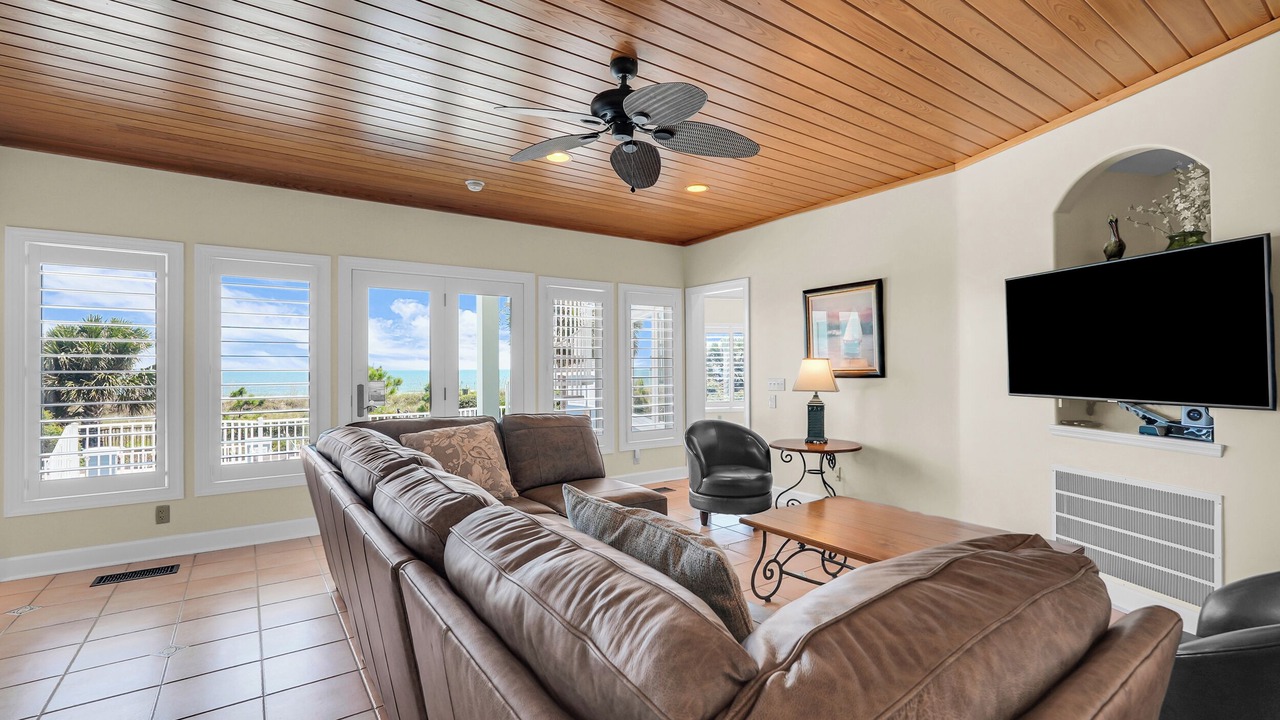 Photo of Livingroom in North Forest Beach