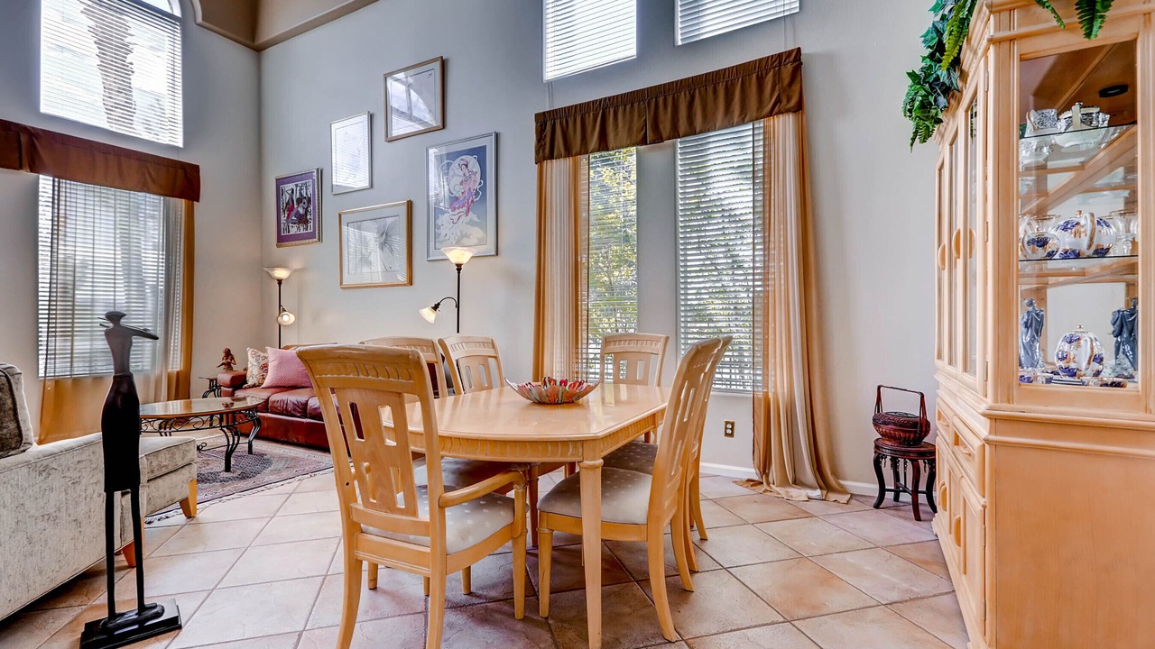 Photo of Livingroom in Enterprise