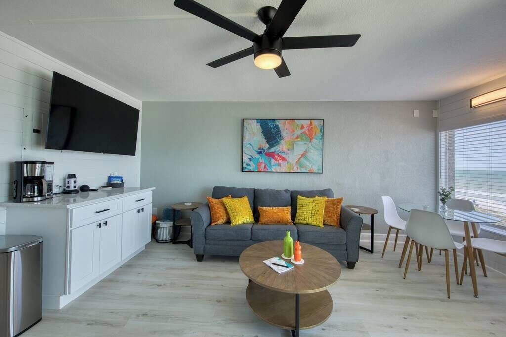 Photo of Livingroom in Belleair Beach