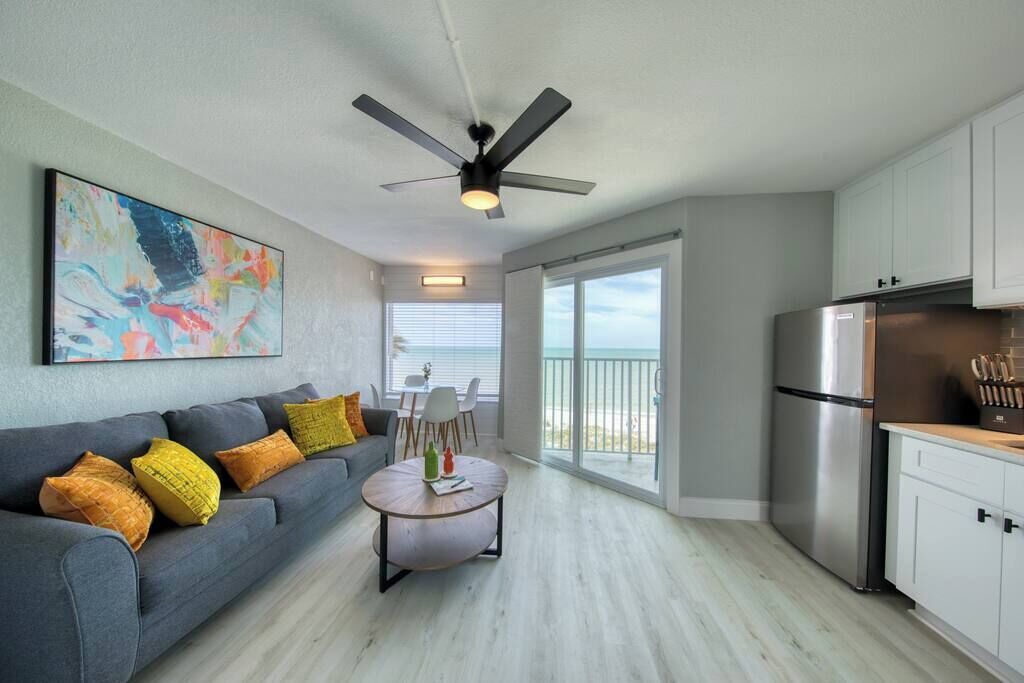 Photo of Livingroom in Belleair Beach
