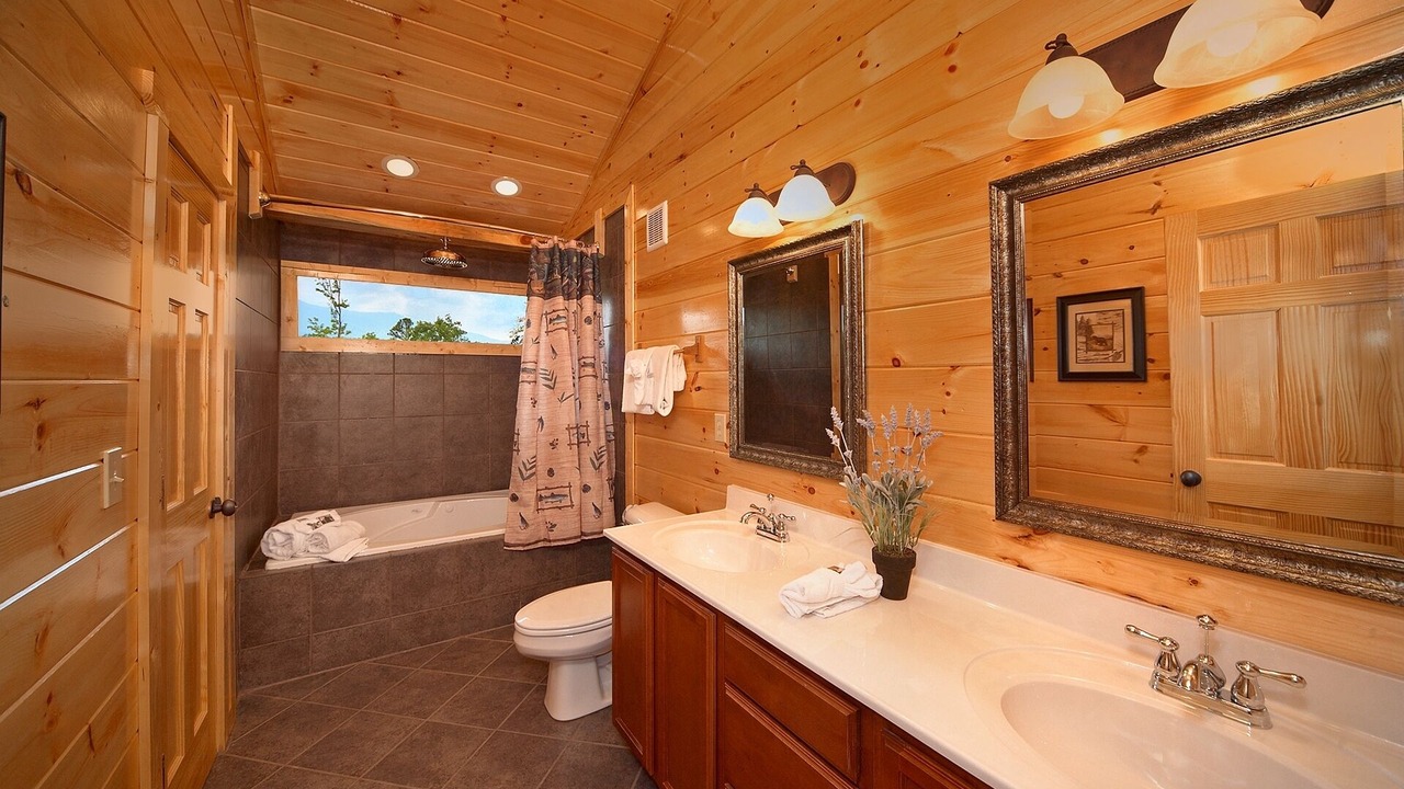 Photo of Bathroom in Gatlinburg