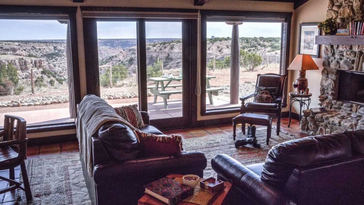 Photo of Livingroom in Canyon