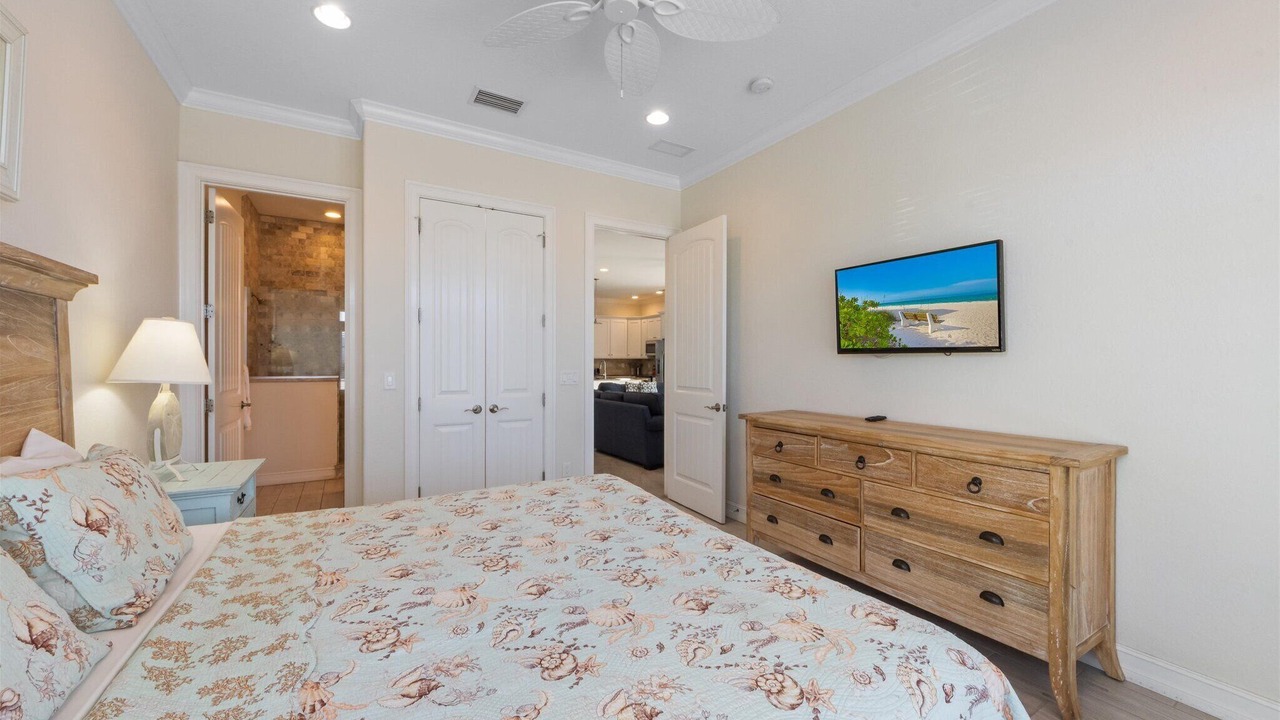 Photo of Bedroom in Holmes Beach