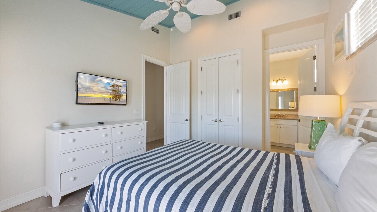 Photo of Bedroom in Holmes Beach