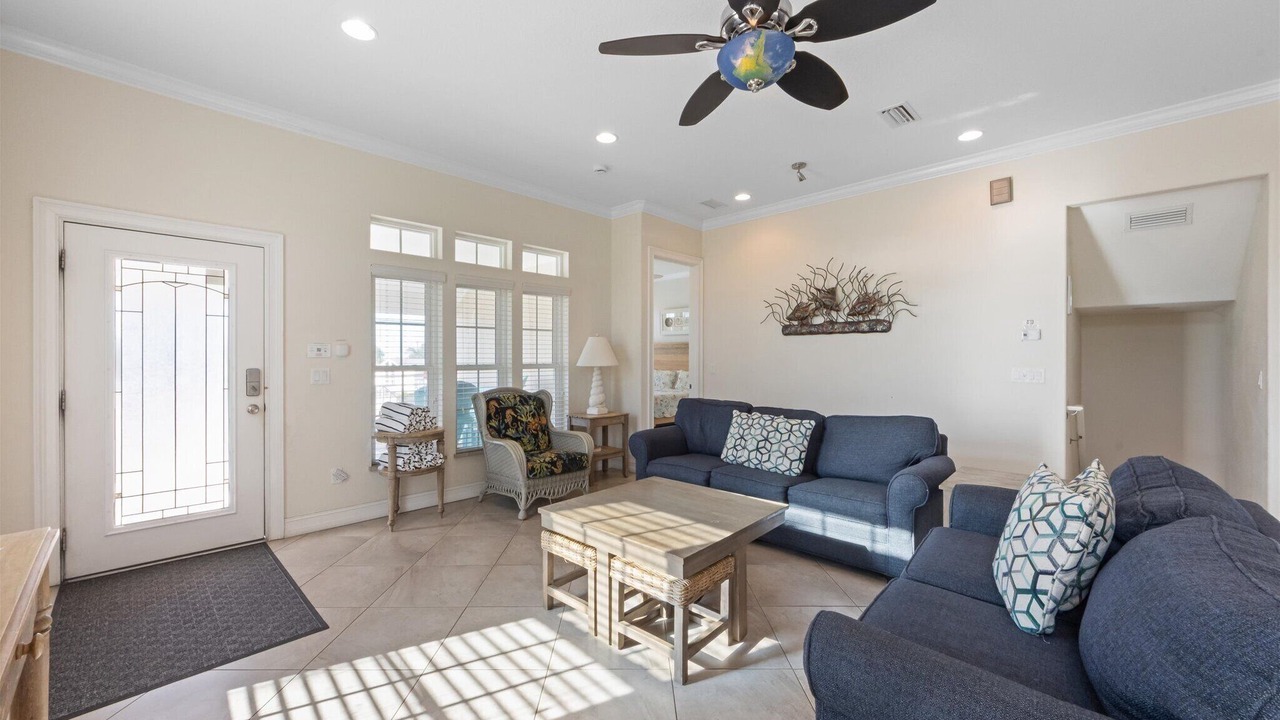 Photo of Livingroom in Holmes Beach