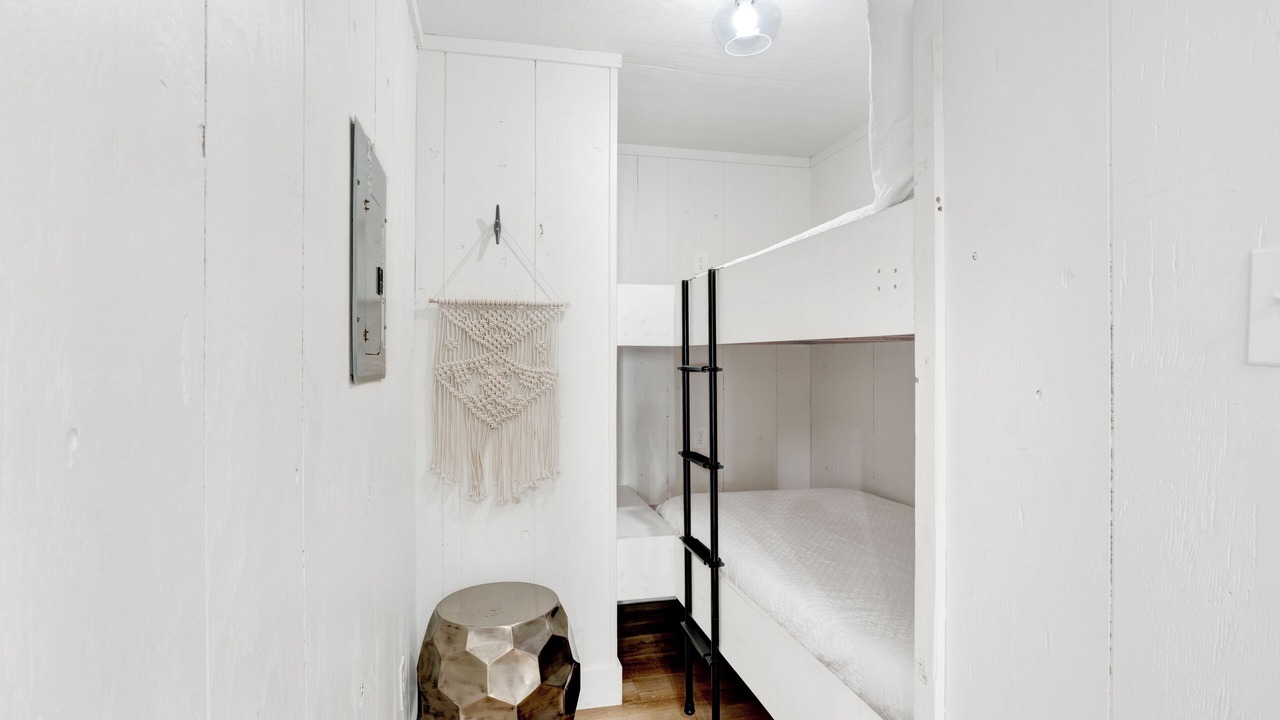 Photo of Bedroom in Southpointe