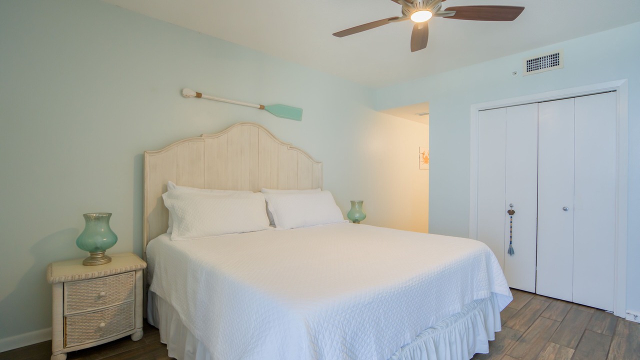 Photo of Bedroom in Orange Beach East