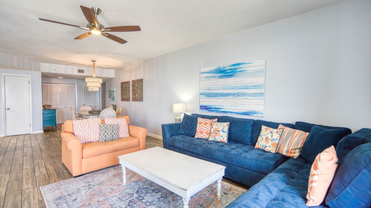Photo of Livingroom in Orange Beach East