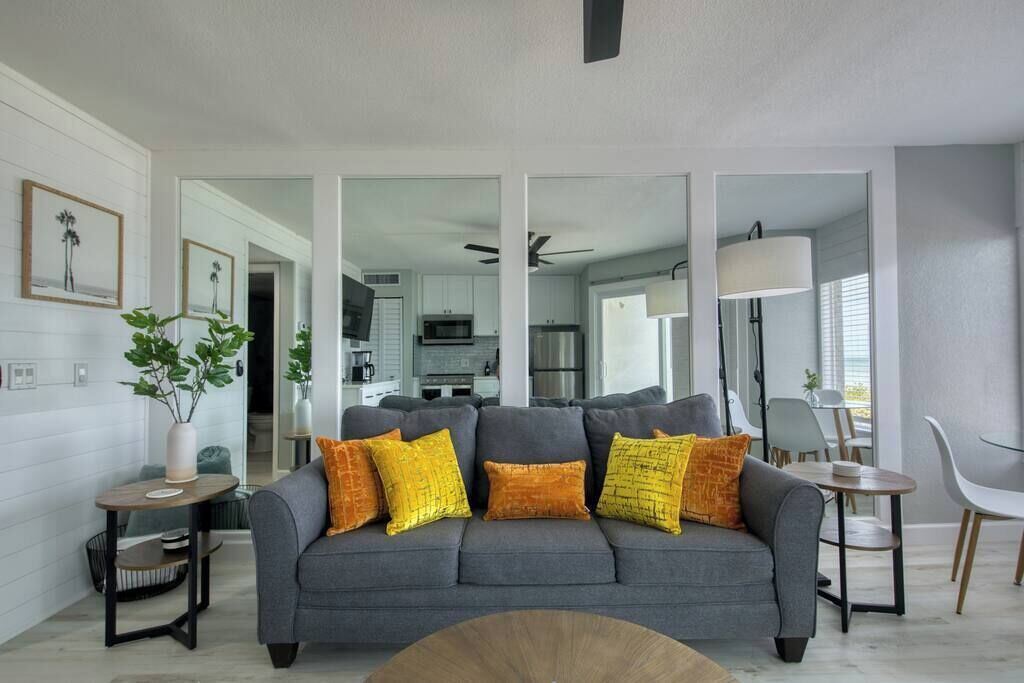 Photo of Livingroom in Belleair Beach