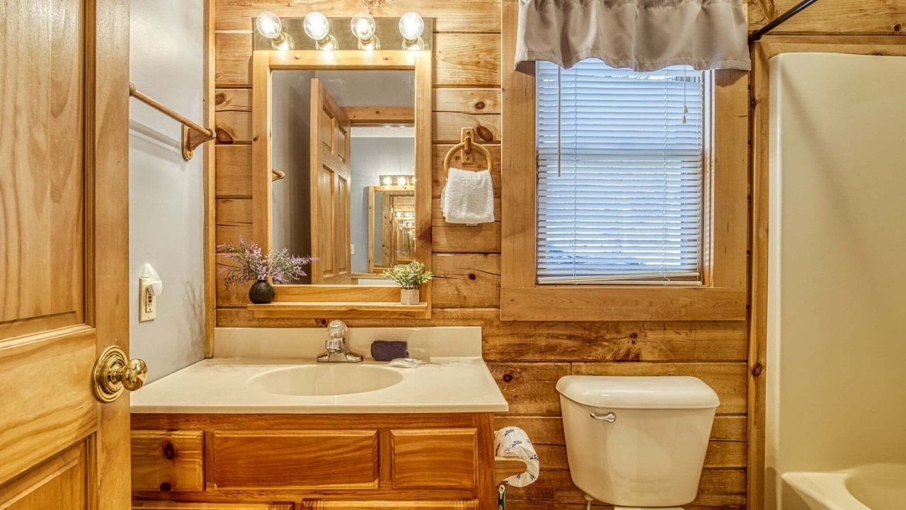 Photo of Bathroom in Pigeon Forge