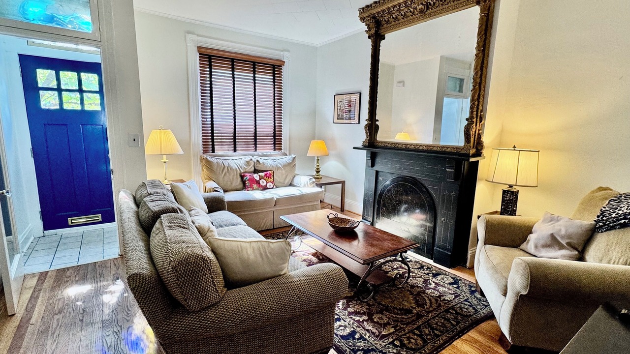 Photo of Bedroom in Downtown Baltimore