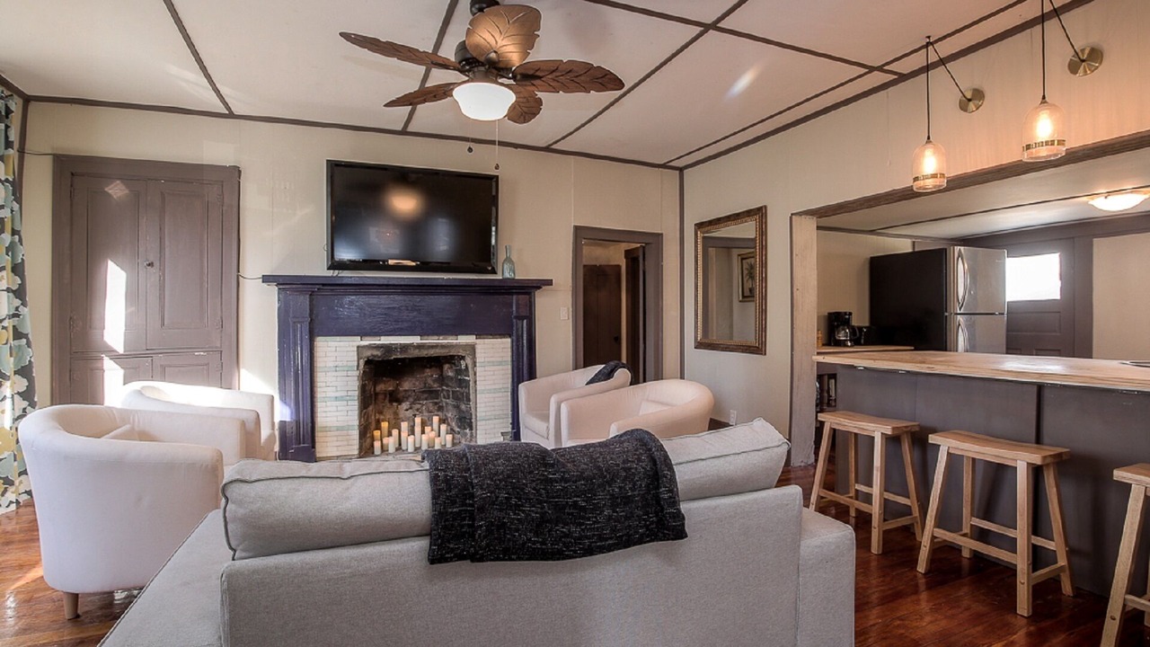 Photo of Livingroom in Weston
