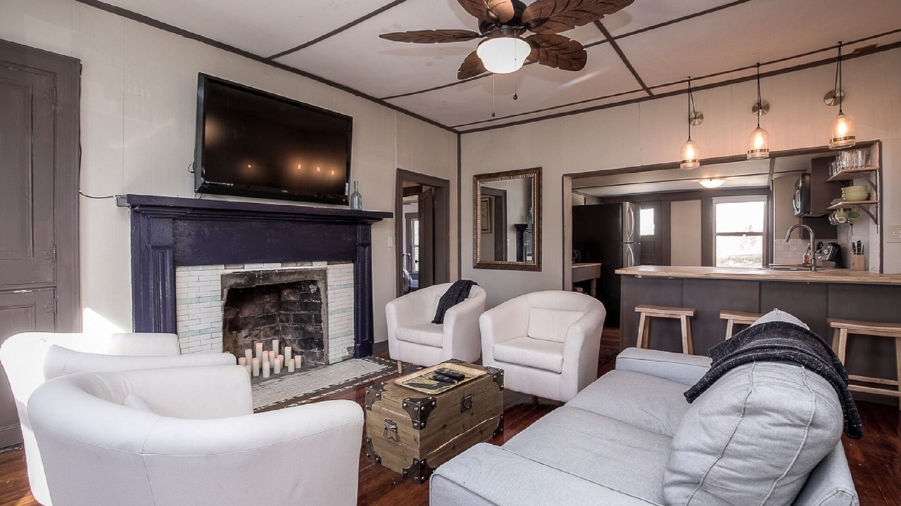 Photo of Livingroom in Weston