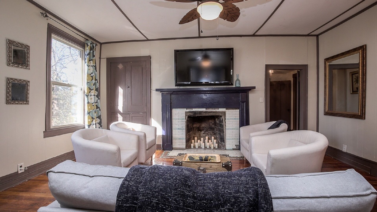 Photo of Livingroom in Weston