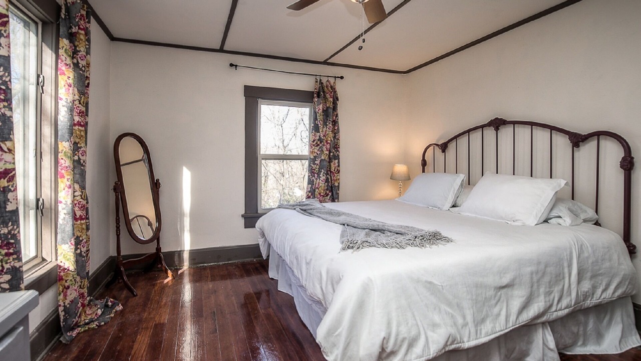 Photo of Bedroom in Weston