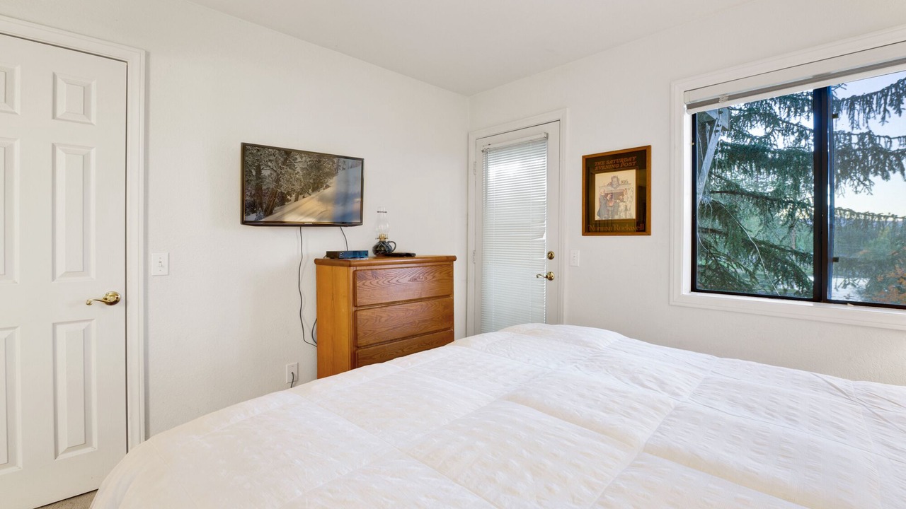 Photo of Bedroom in Big Bear Lake