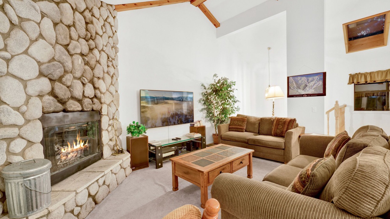 Photo of Livingroom in Big Bear Lake