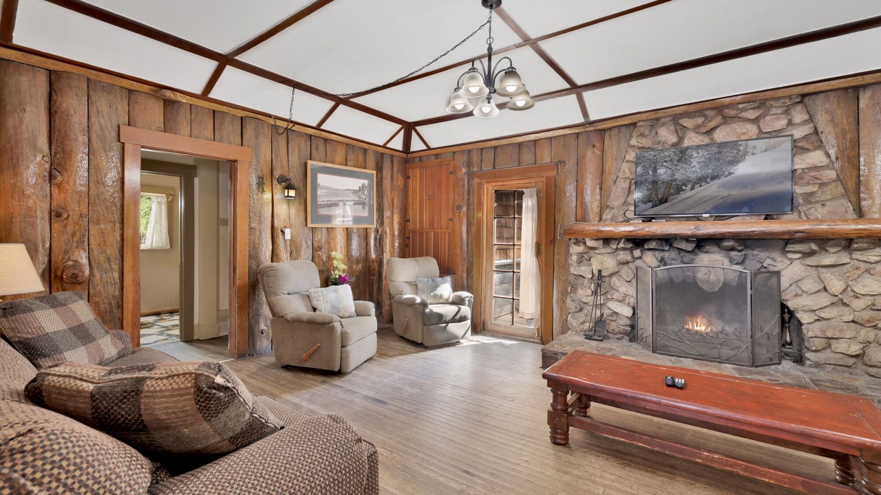 Photo of Livingroom in Big Bear Lake