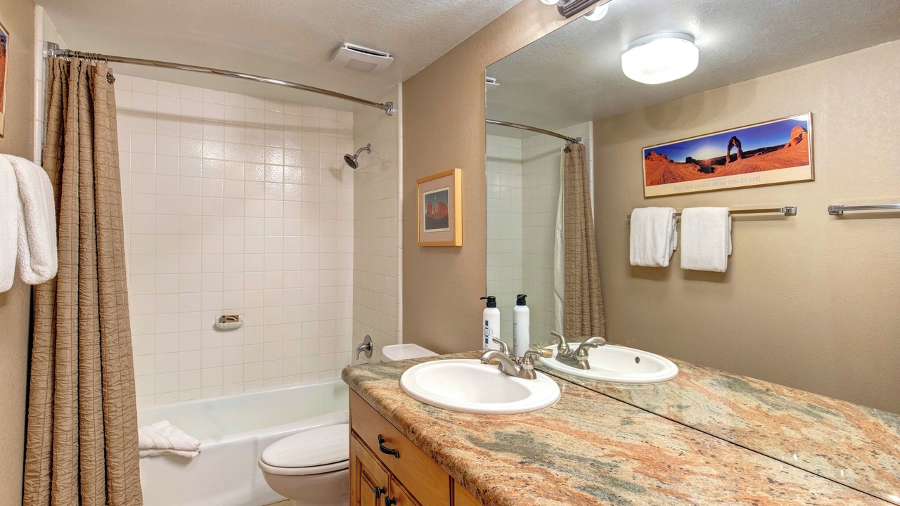 Photo of Bathroom in Park Meadows