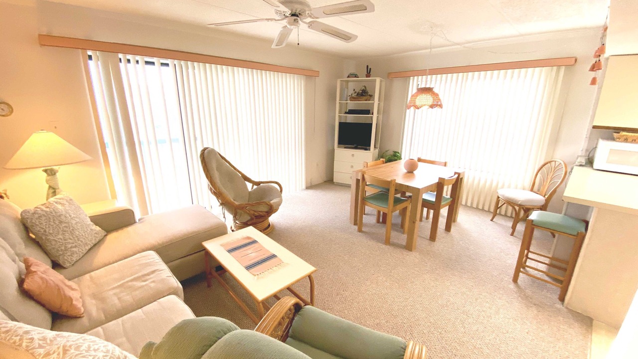 Photo of Livingroom in North Ocean City