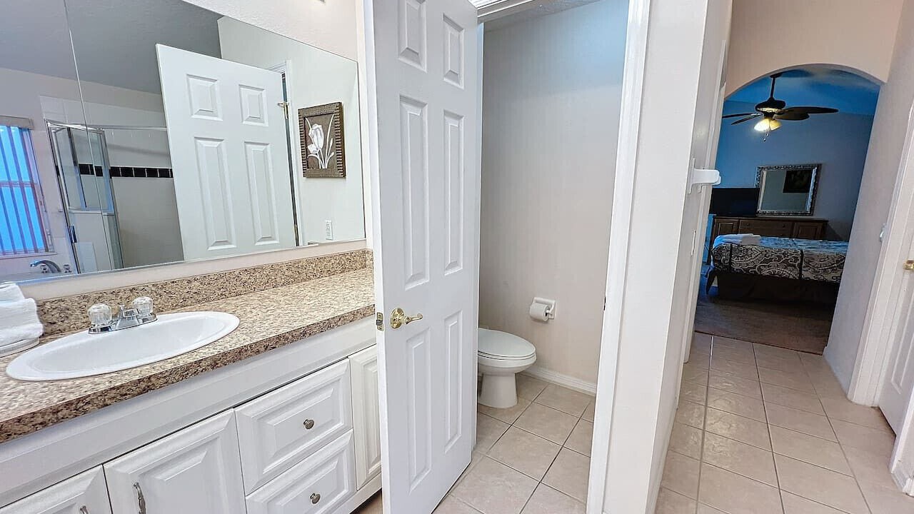 Photo of Bathroom in Highgate Park